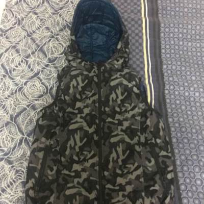 匡威羽絨背心 可雙面穿 九成新包郵可議價(jià)-長沙音像制品