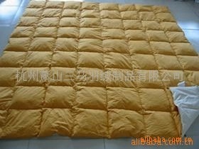 供應AB色羽絨被(圖) - 供應AB色羽絨被(圖)廠家 - 供應AB色羽絨被(圖)價格 - 杭州蕭山三馬羽絨制品 - 